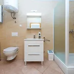 House With A Swimming Pool Kastel Luksic, - 23710 Casa vacanze