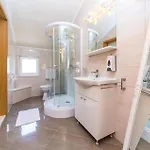 Casa vacanze House With A Swimming Pool Kastel Luksic, - 23710