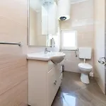 Casa vacanze House With A Swimming Pool Kastel Luksic, - 23710 *
