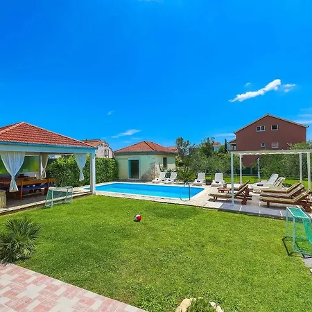 House With A Swimming Pool Kastel Luksic, - 23710